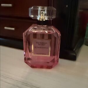 Victoria's Secret Bombshell Eau de Parfum - Pink Bottle
